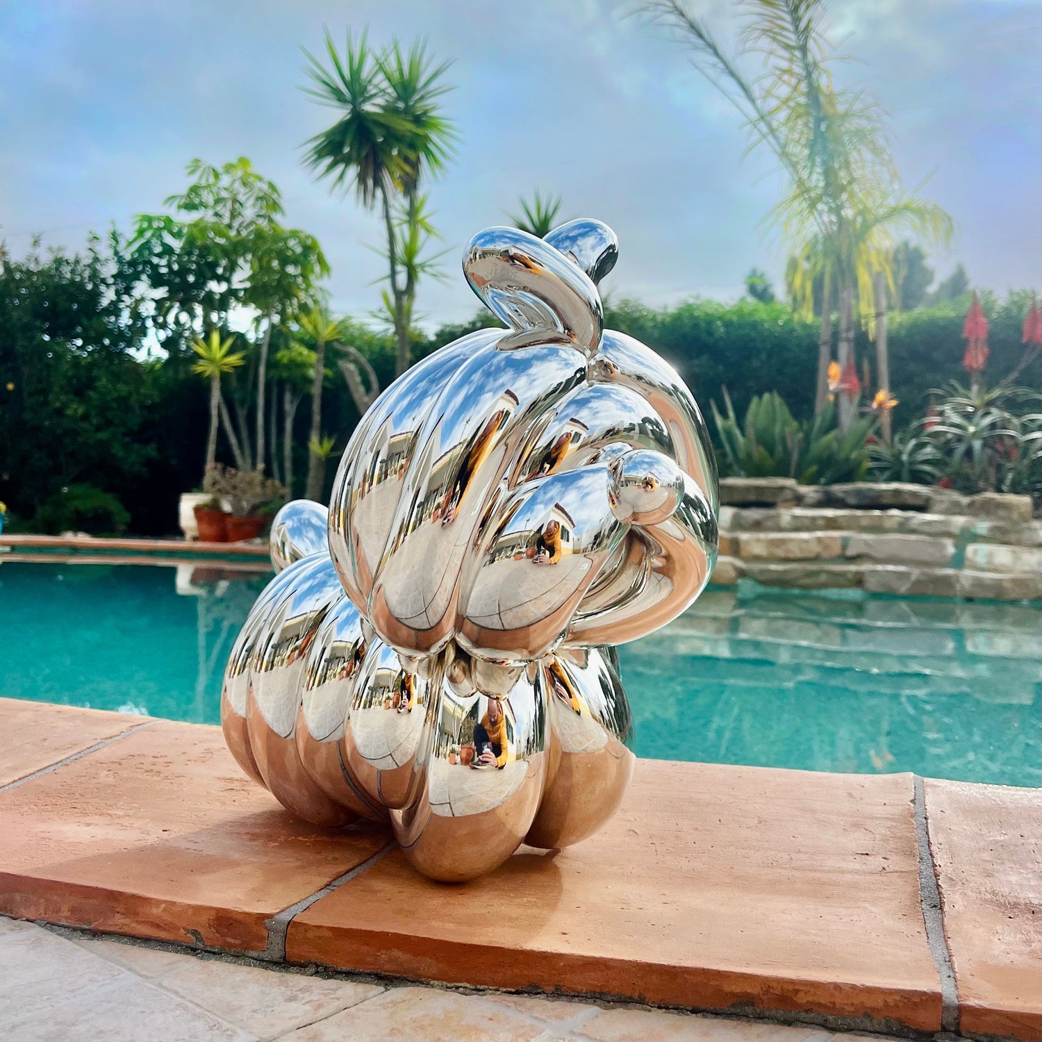 Self standing sculptures