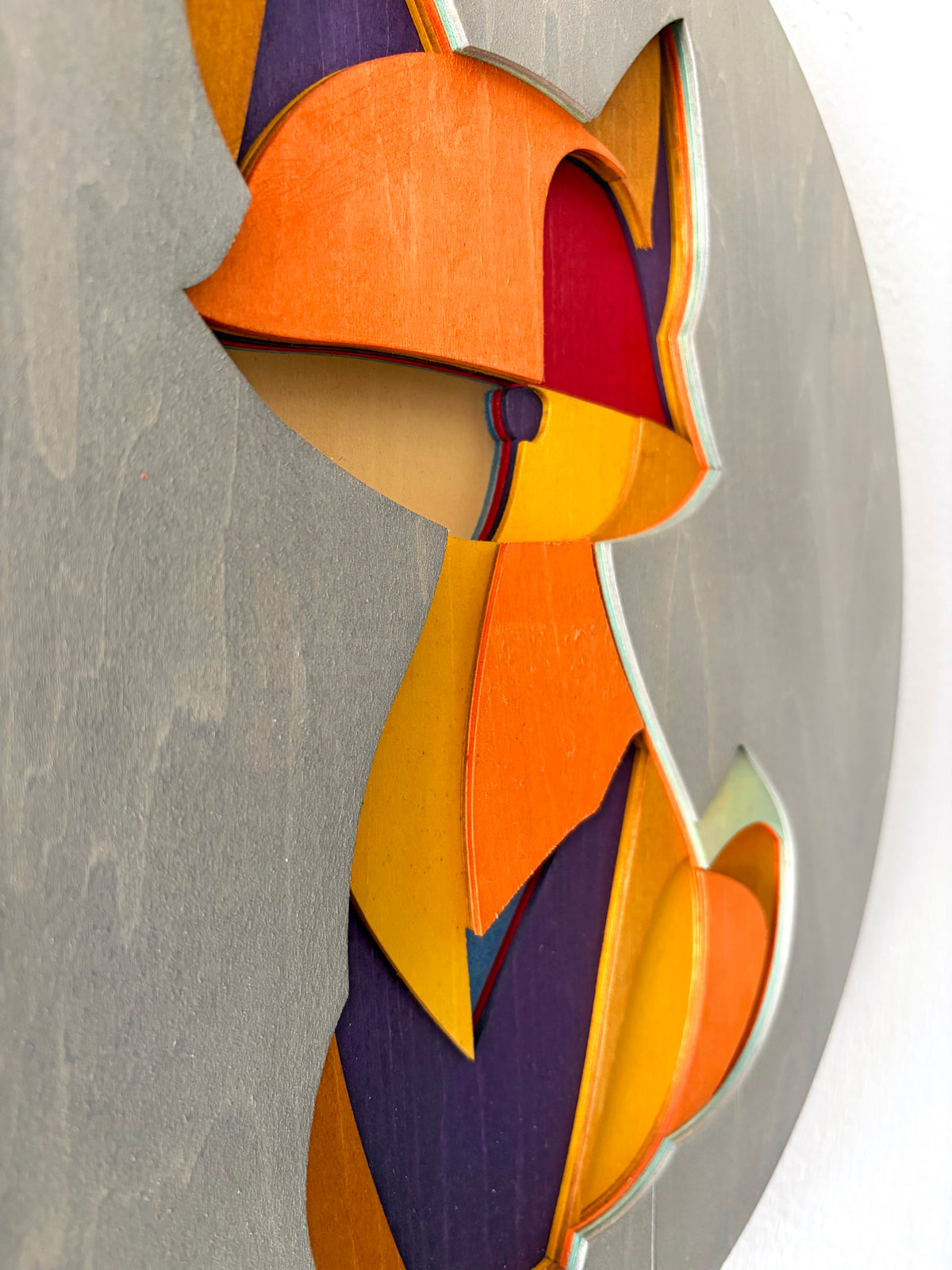 Figurines wall sculptures