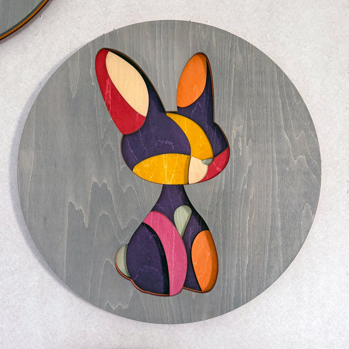 Figurines wall sculptures