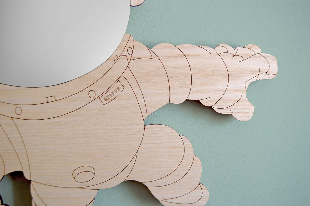I'm a spaceman. Customised mirror – Yoni Alter